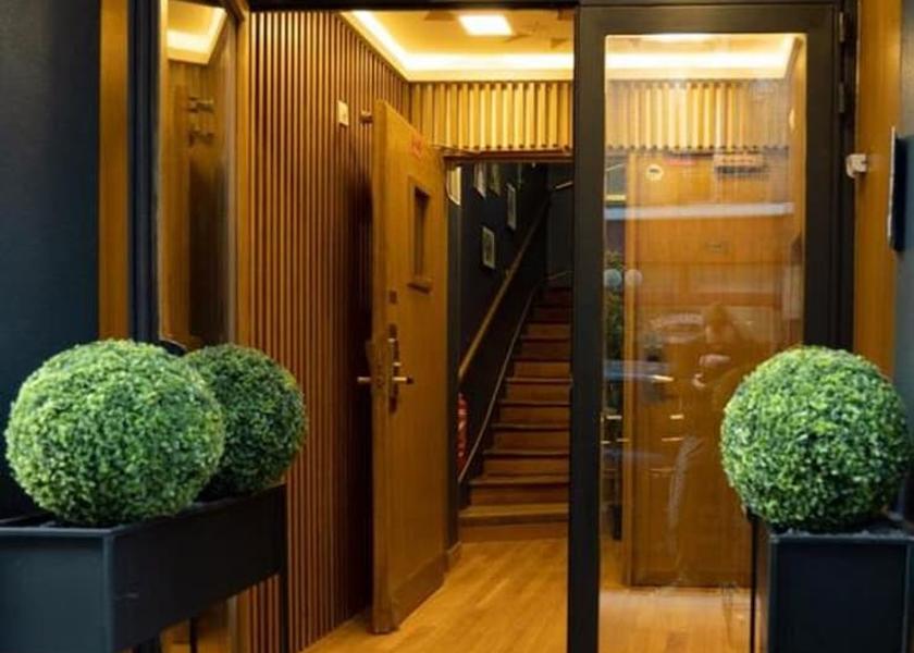 Ile-de-France Clichy Facade