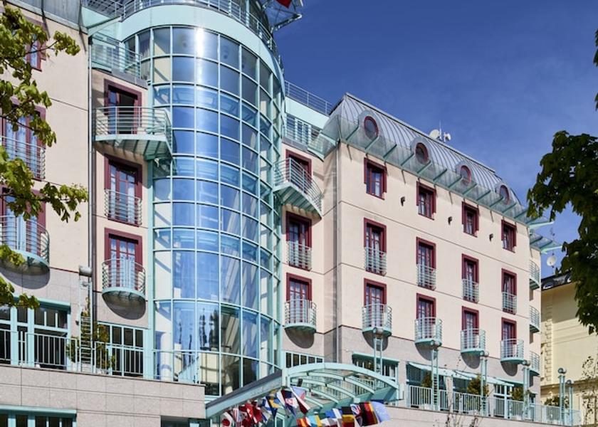 Karlovy Vary (region) Marianske Lazne Entrance