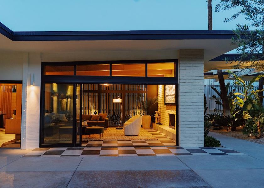 California Palm Springs Exterior Detail