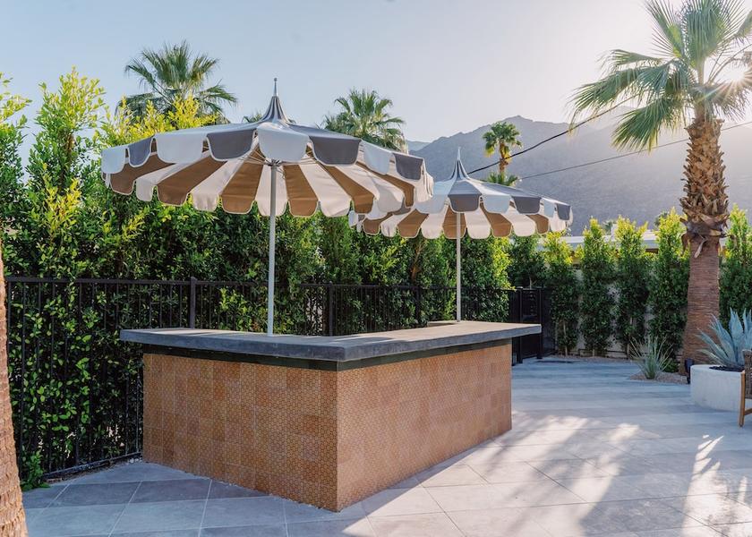 California Palm Springs Pool