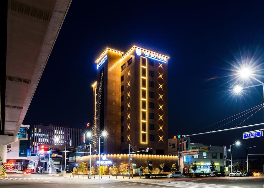  Busan Front of property - evening/night