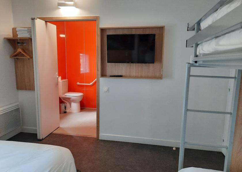 Normandy Saint-Contest Room