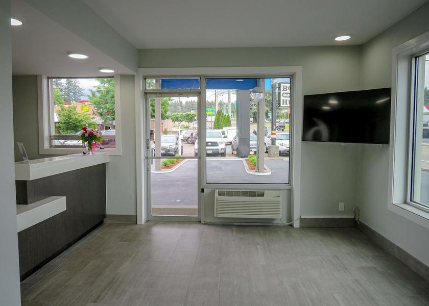 Oregon Tigard Interior Entrance