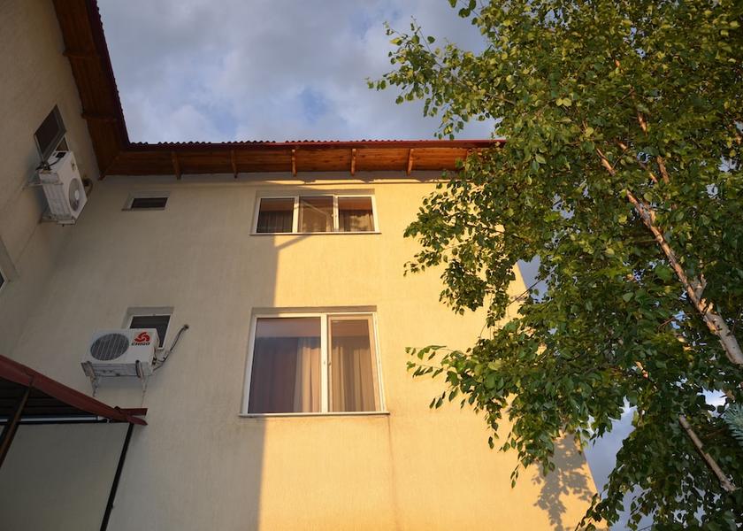  Bishkek Courtyard View