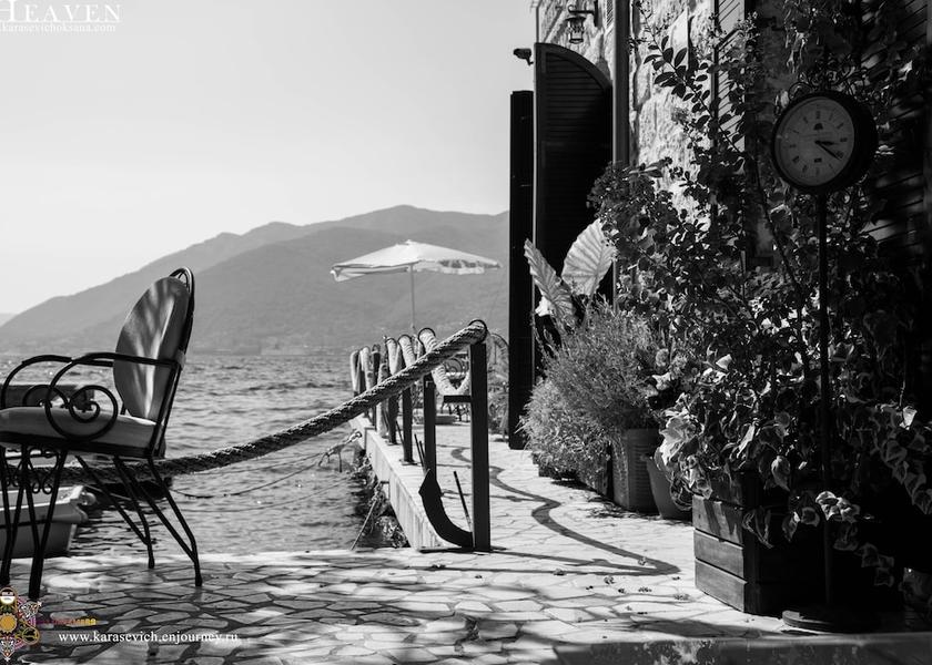  Tivat Exterior Detail