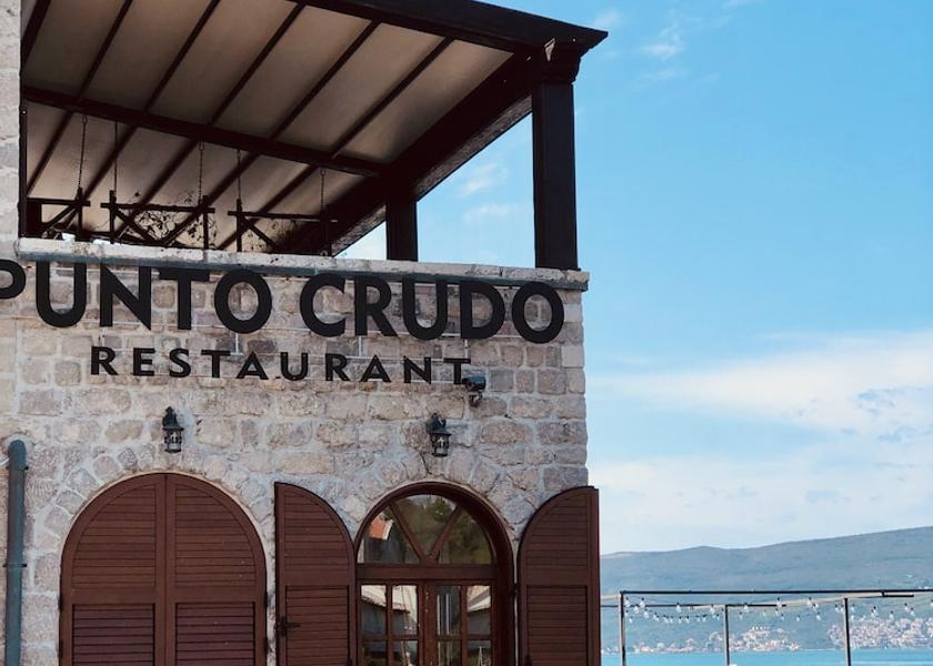  Tivat Exterior Detail