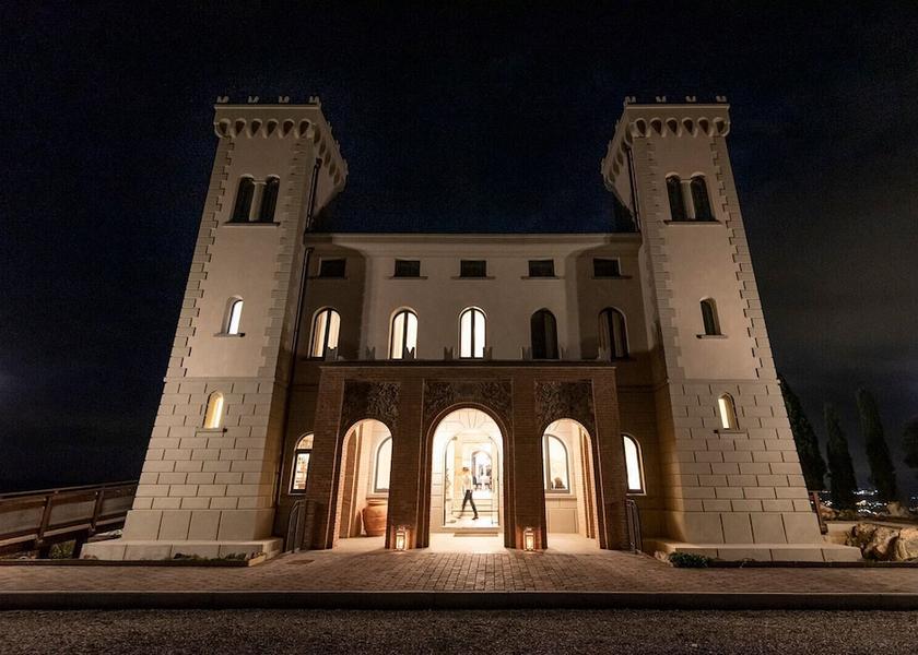 Tuscany Campiglia Marittima Facade