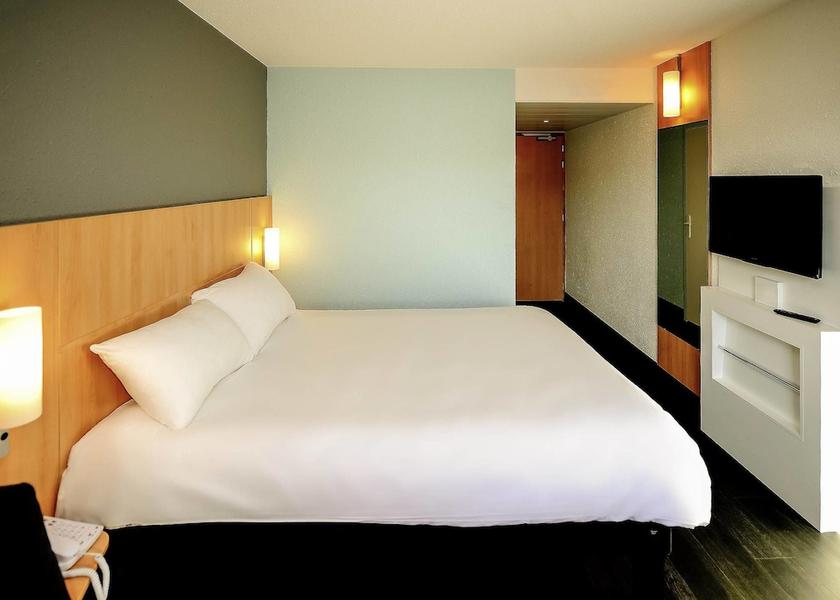 Auvergne-Rhone-Alpes Beynost Room