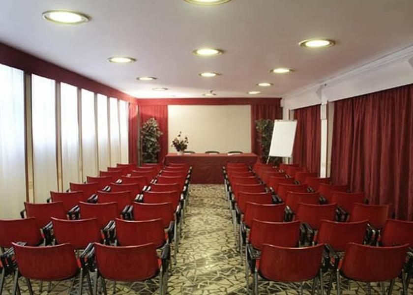 Tuscany Pisa Meeting Room