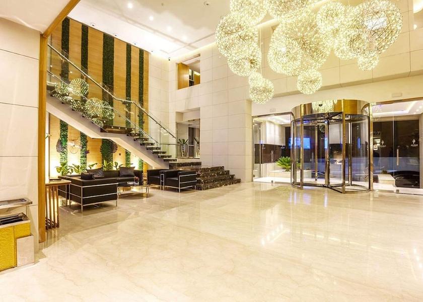  Algiers Lobby