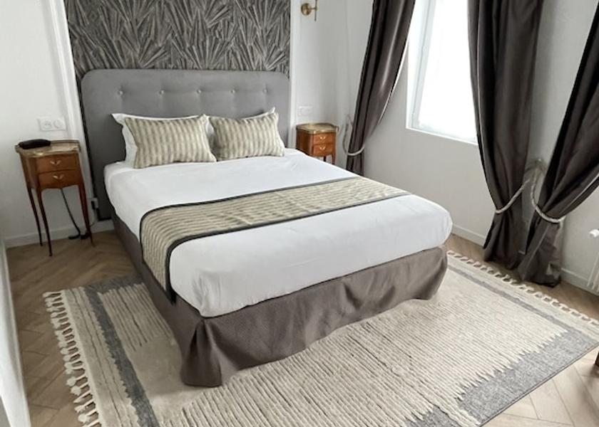 Normandy Rouen Room