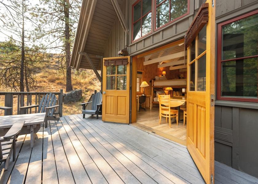 Washington Leavenworth Terrace/patio
