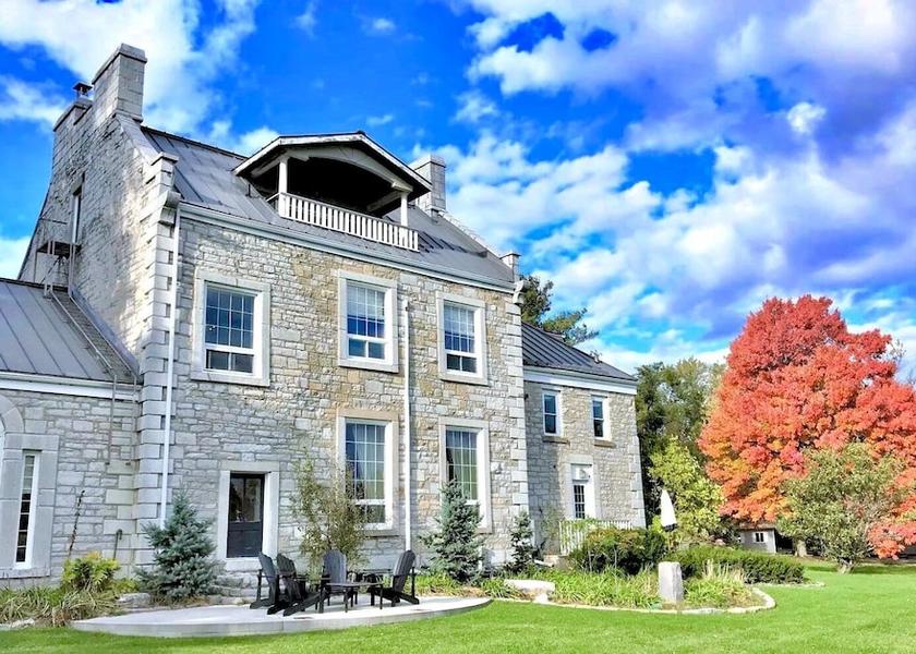Ontario Kingston Facade