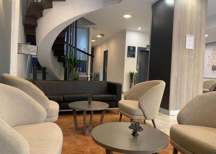  Dakar Lobby
