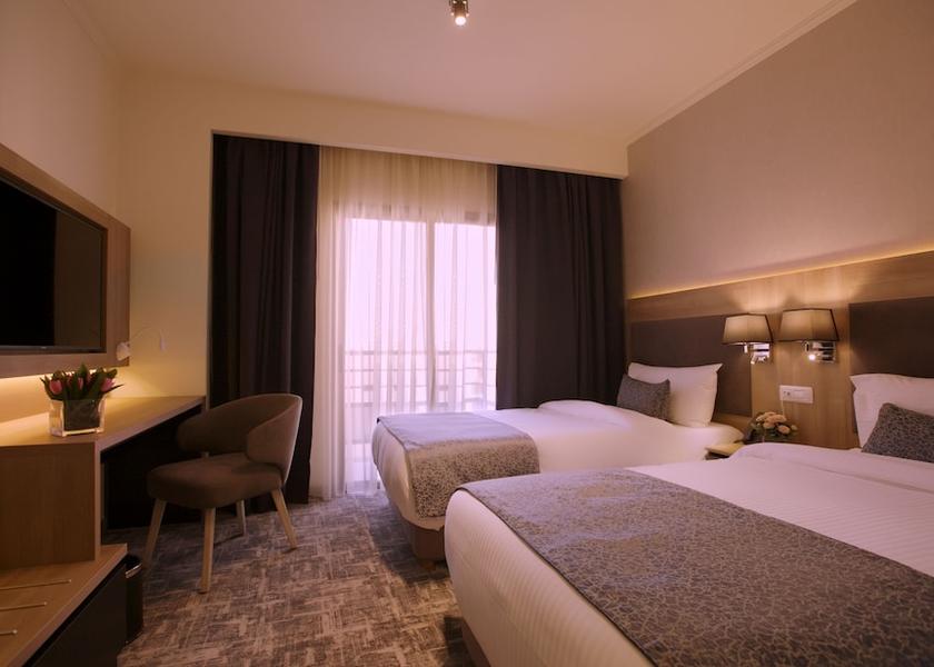  Beirut Room