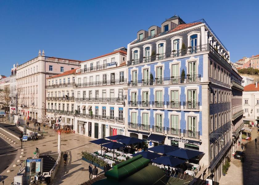 Lisbon Exterior