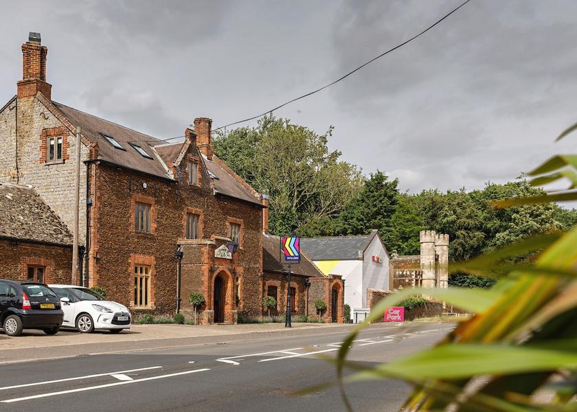 England King's Lynn Exterior Detail