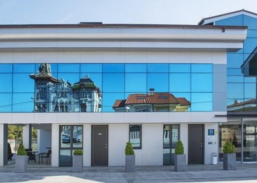 Asturias Ribadesella Front of property