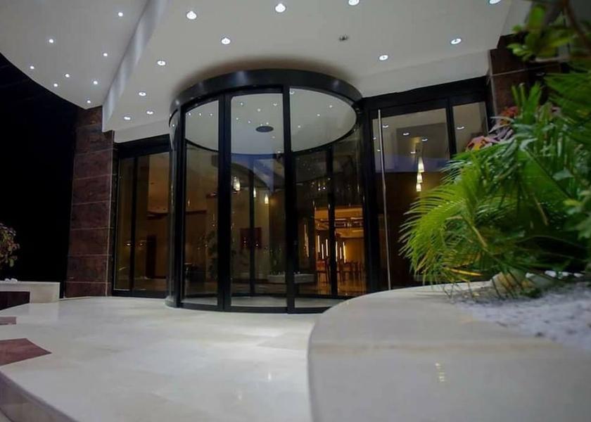  Oran Lobby