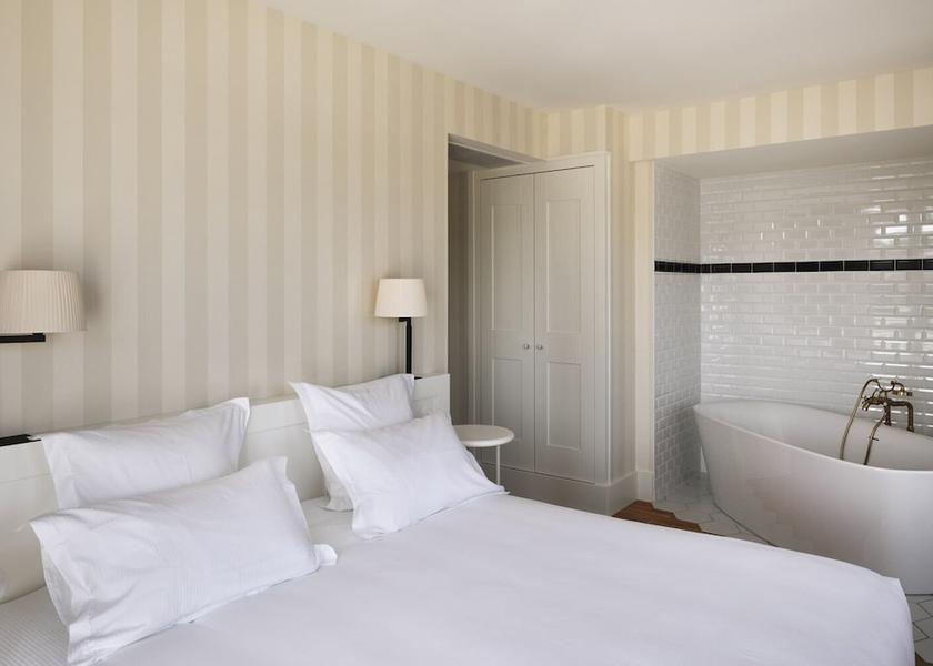 Brittany Perros-Guirec Room