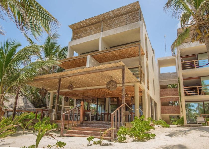 Quintana Roo Tulum Front of property