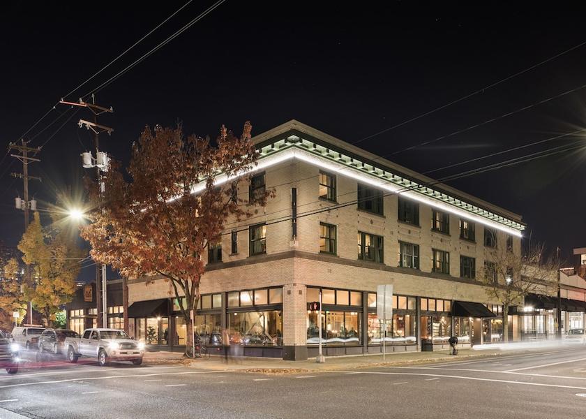 Oregon Portland Front of property - evening/night