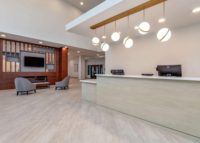 Minnesota Cottage Grove Lobby