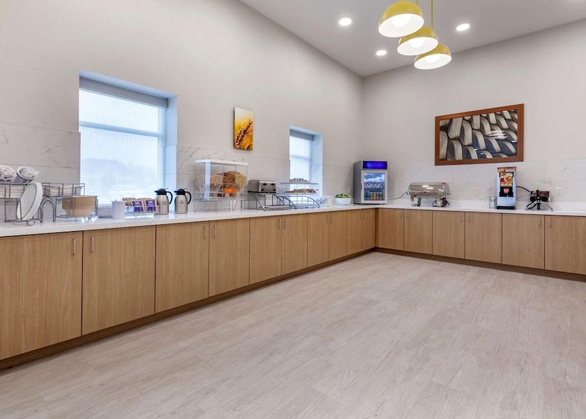 Minnesota Cottage Grove Dining Area