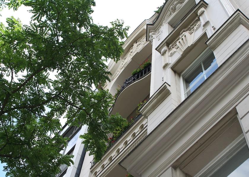  Berlin Exterior