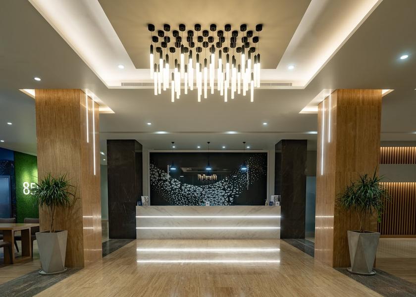  Muscat Lobby
