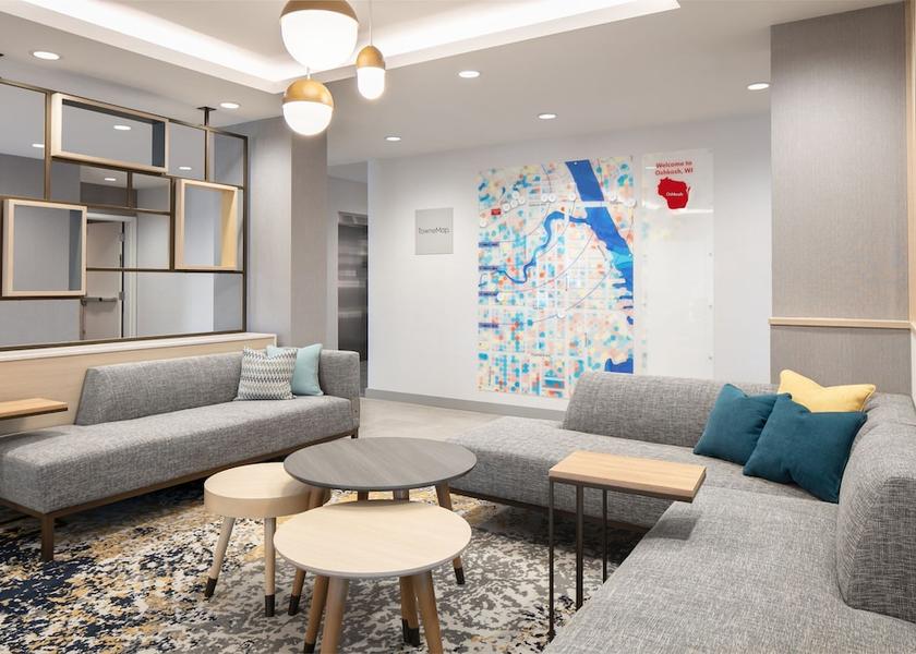 Wisconsin Oshkosh Lobby