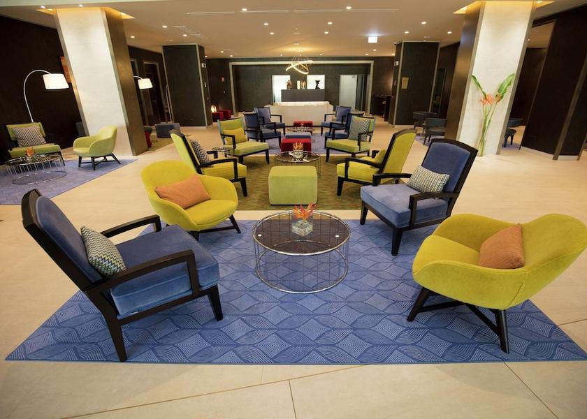  Pointe-Noire Lobby