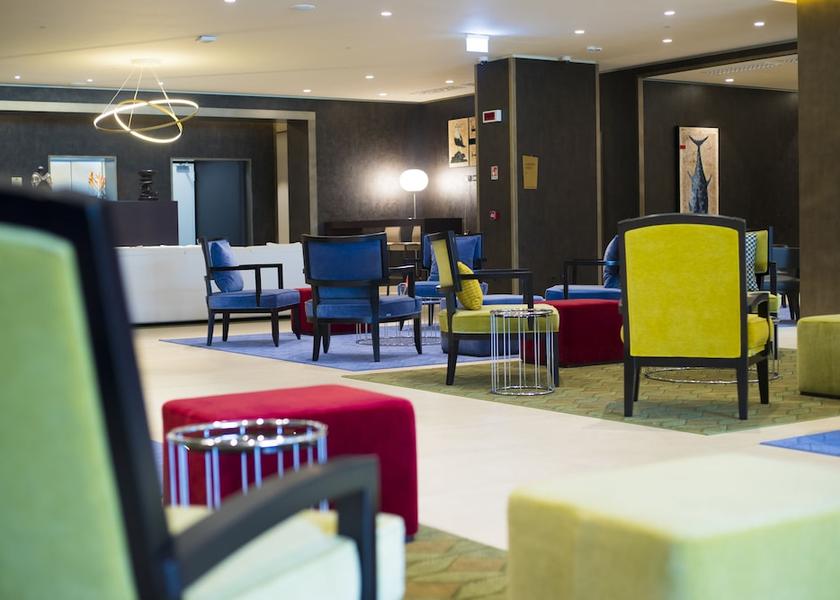  Pointe-Noire Lobby