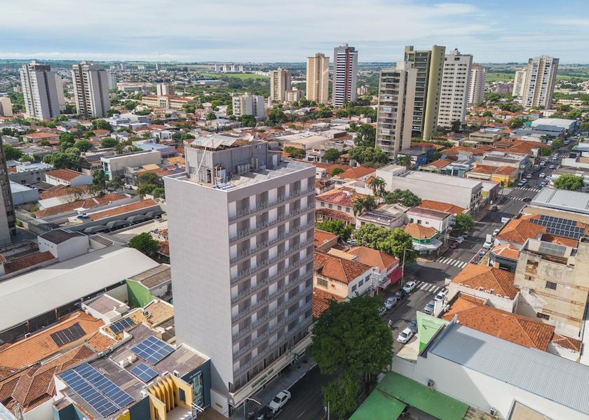 São Paulo State Aracatuba Front of property