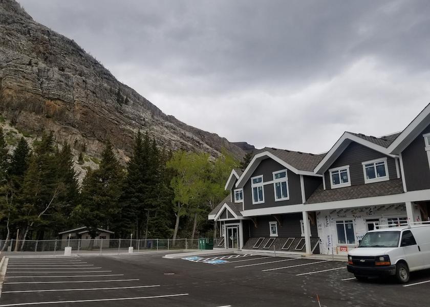 Alberta Waterton Park Mountain view