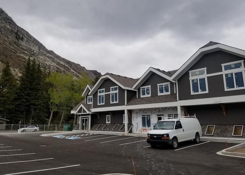 Alberta Waterton Park Parking