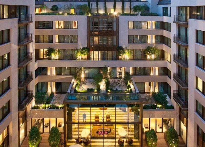 Île-de-France Paris Hotel Exterior