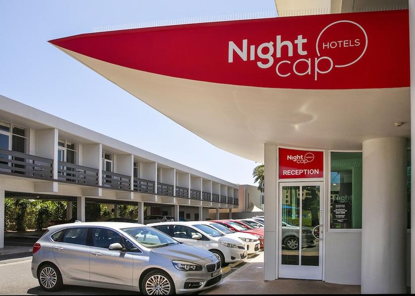 South Australia Glenelg North Reception