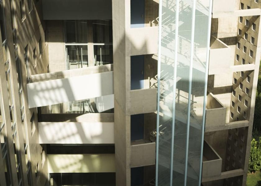  Sin El Fil Exterior Detail