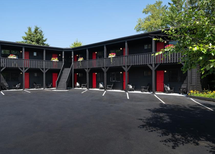 New York Lake Placid Facade