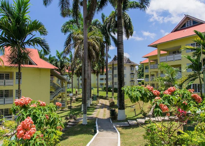 Saint James Ocho Rios Interior Entrance