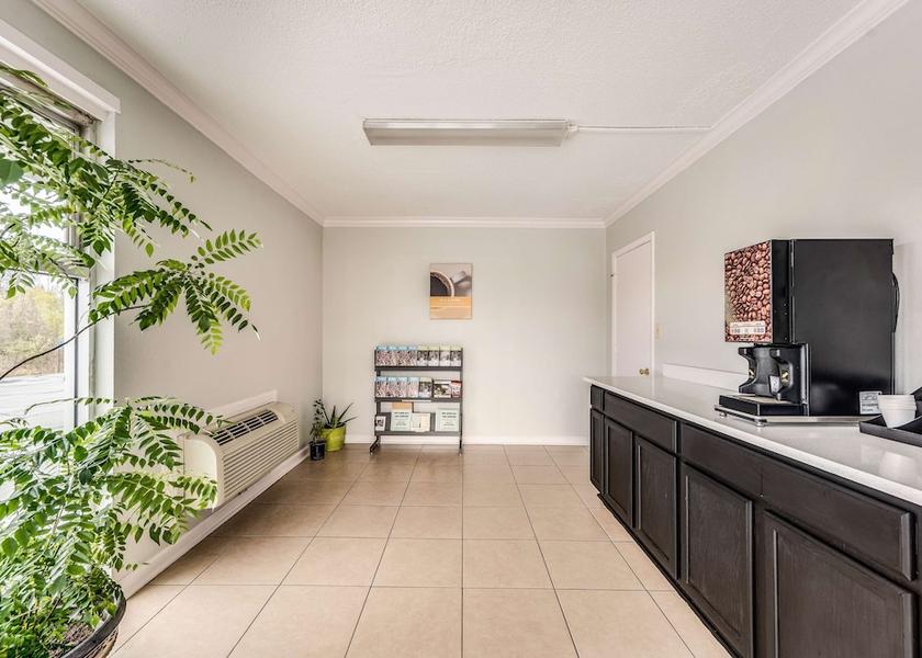 Mississippi Tupelo Lobby