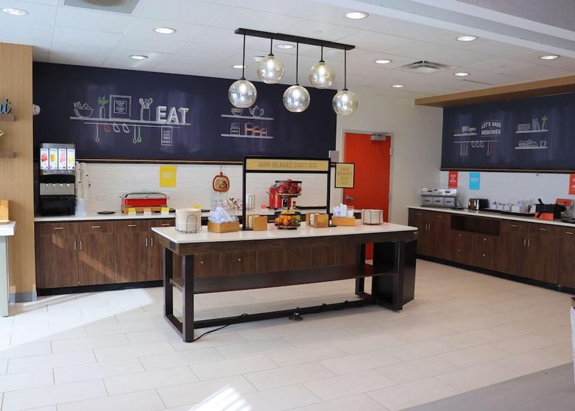 Oregon McMinnville Breakfast Area