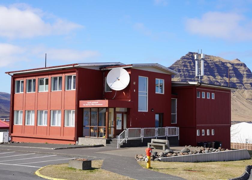 Western Region Grundarfjordur Facade