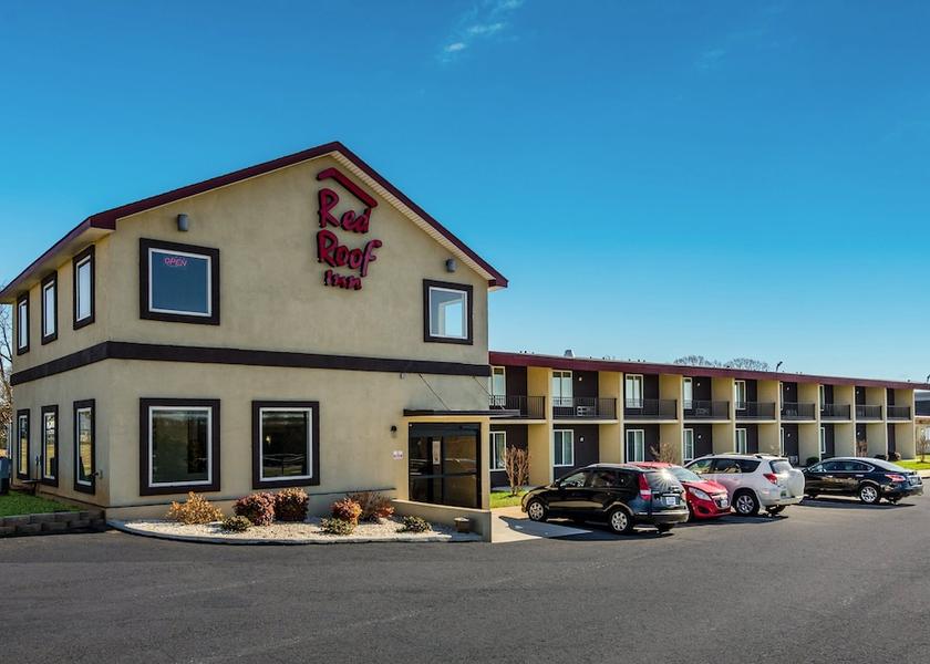 Michigan Madison Heights Exterior Detail