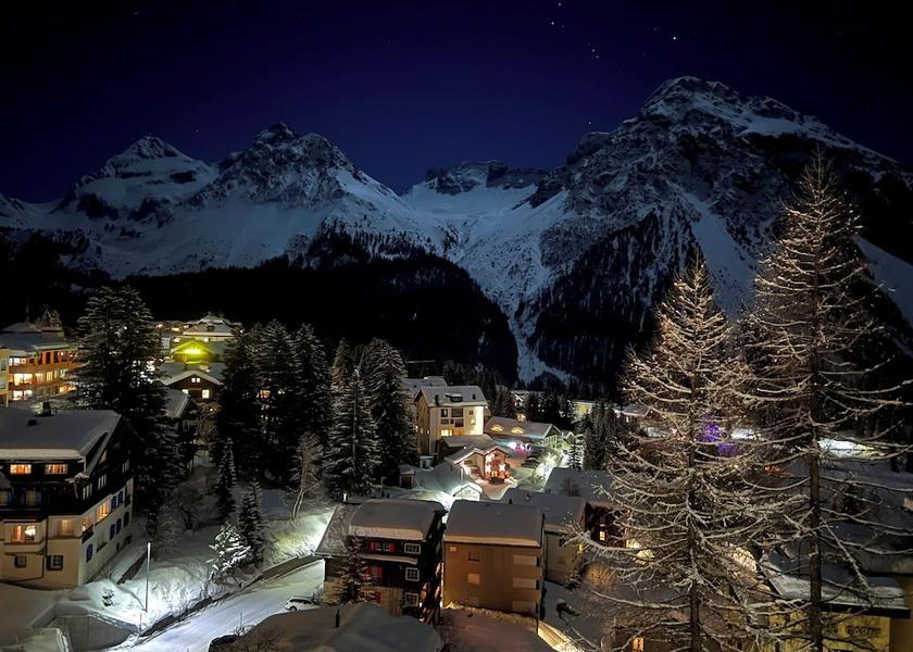 Graubuenden Arosa Facade