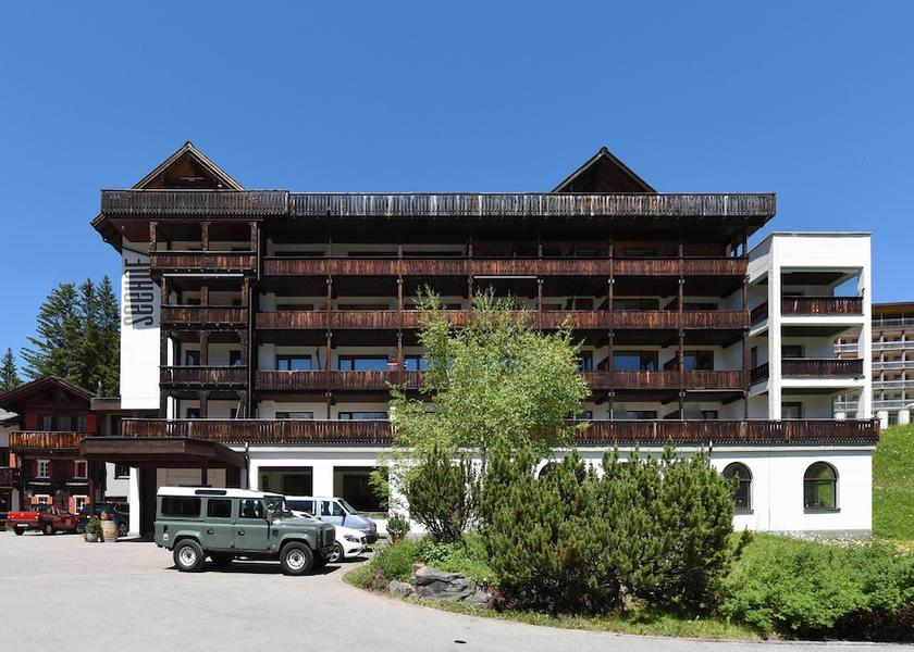 Graubuenden Arosa Facade