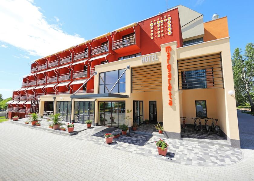  Balatonfured Exterior Detail