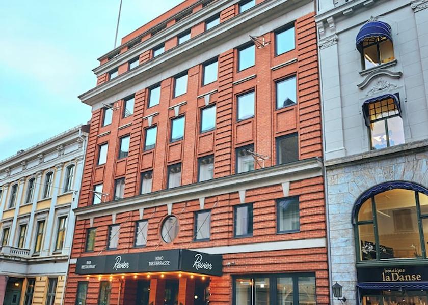  Oslo Exterior Detail