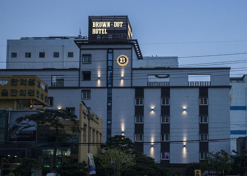 South Gyeongsang Changwon Front of property - evening/night
